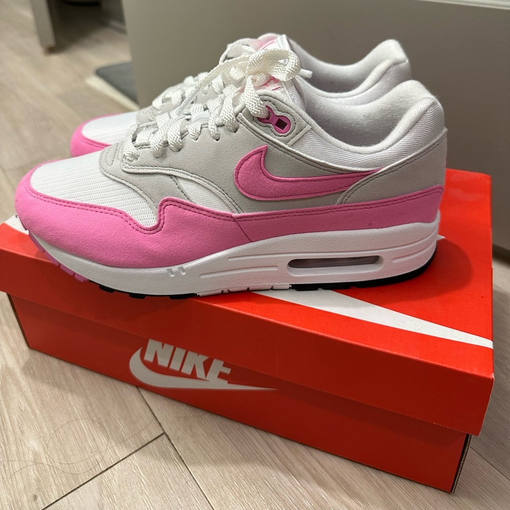 COPY - Nike air max (women’s)